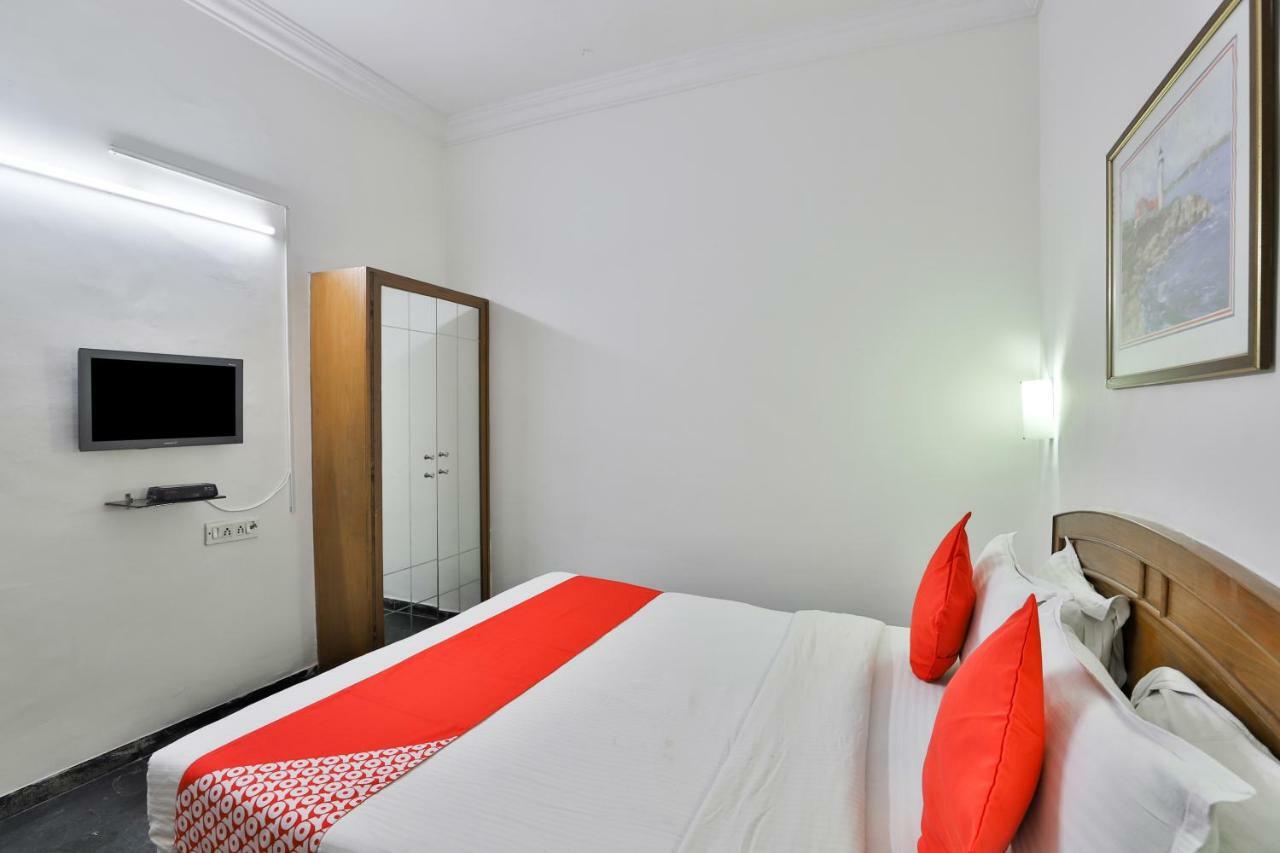 Hotel Chicago Ахмедабад Номер фото